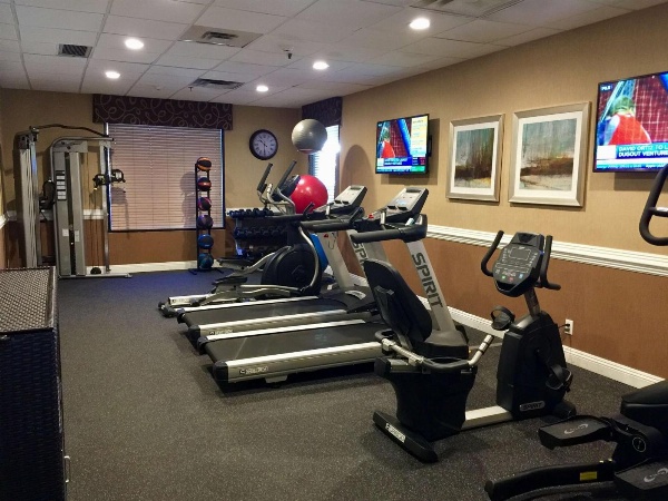 Hotel d'Lins Ontario Airport image 16