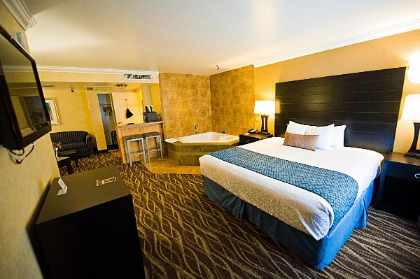 Hotel d'Lins Ontario Airport image 5