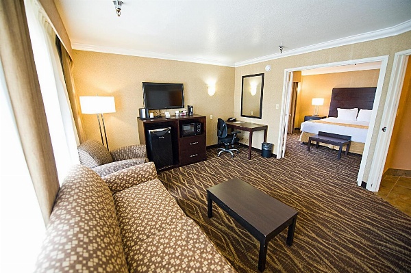Hotel d'Lins Ontario Airport image 6